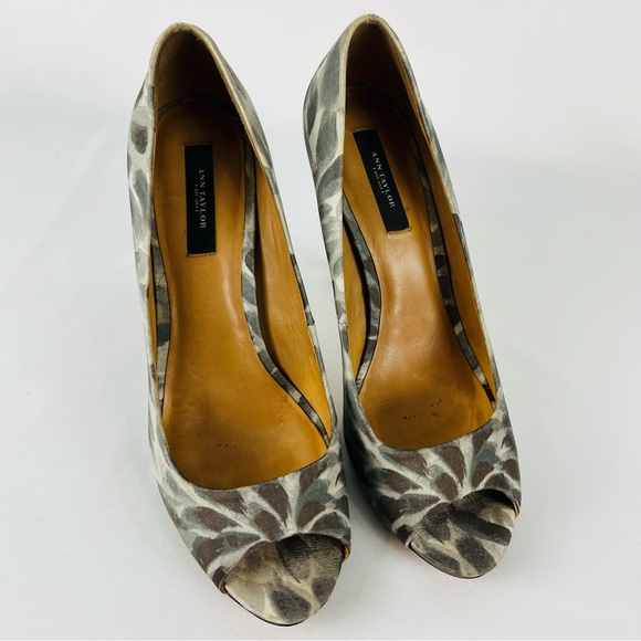 Ann Taylor Perfect Platform Dahlia Peep Toe Pumps Brush Strokes Gray Sliver SZ 9 - Picture 2 of 16